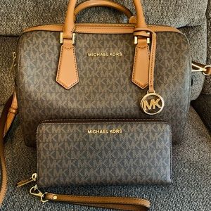 Authentic Mk Purse and wallet